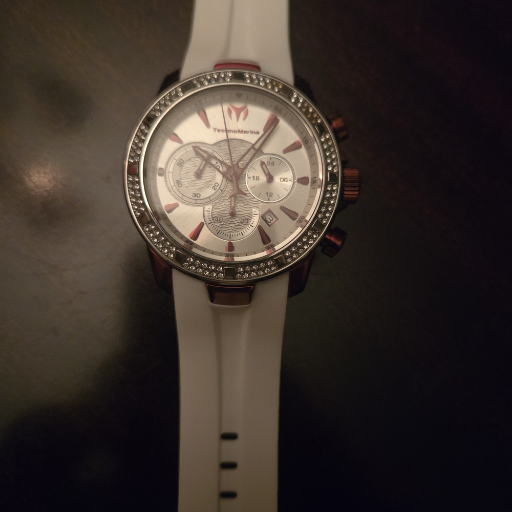 4 Technomarine Luxury Black and Gold Watch with Red Accents. New With Tags. - Picture 4 of 16